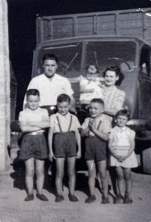 1945